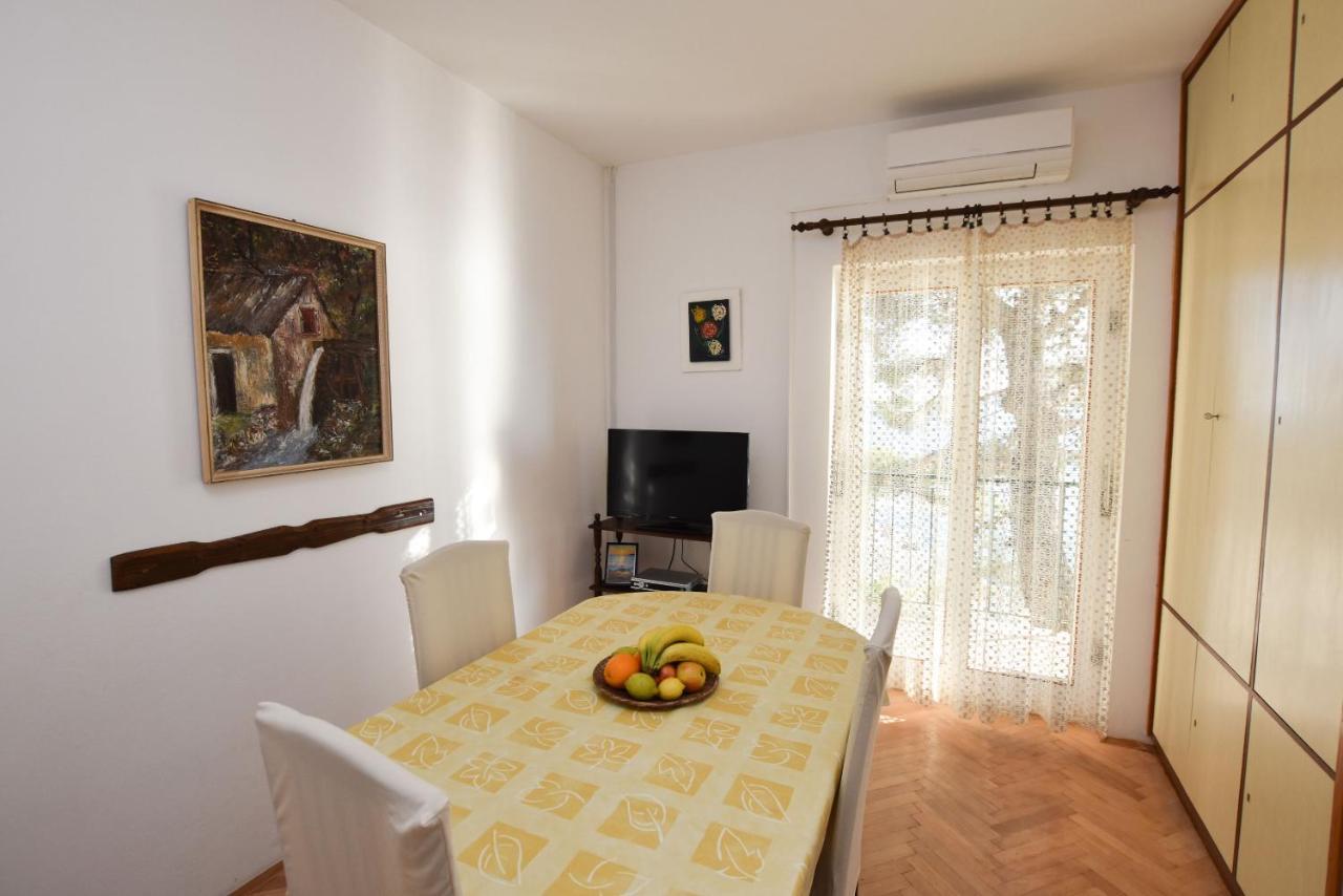 Apartment Vlasta Primosten Exterior photo