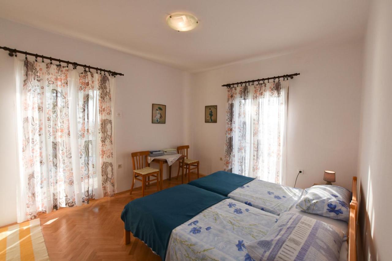 Apartment Vlasta Primosten Exterior photo