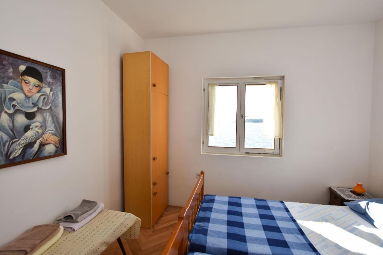 Apartment Vlasta Primosten Exterior photo
